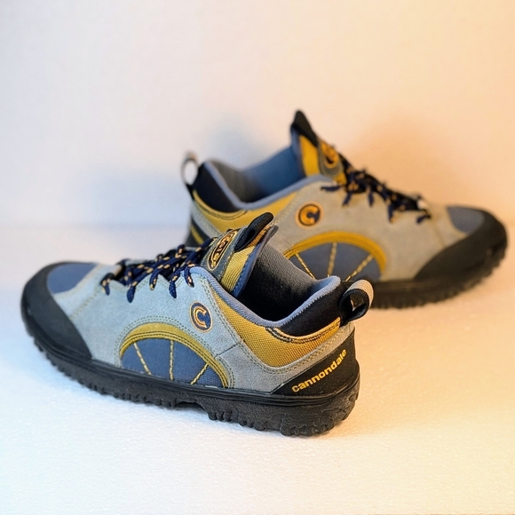 NWOB Cannondale Mountain Bike Shoes Womens 9.5 US Blue/Gold Comfortable Clipless - Picture 3 of 9